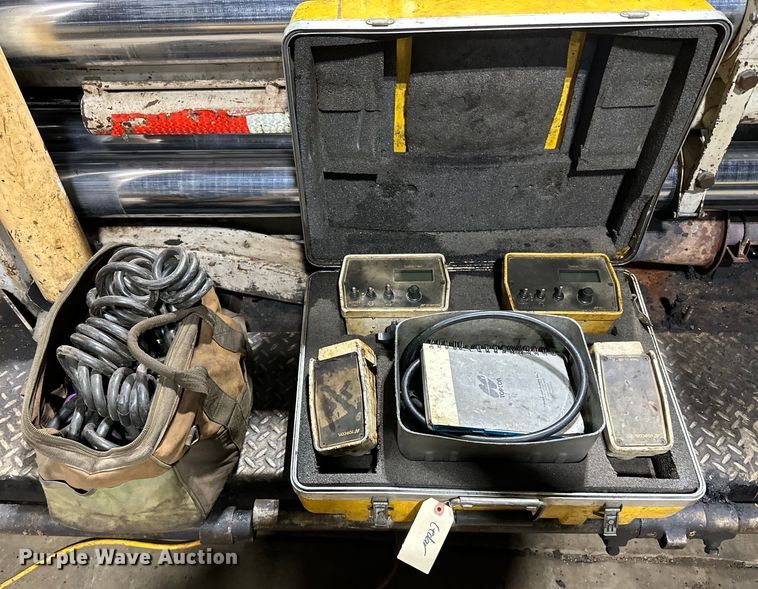 image for item DO3194 1996 Cedarapids  CR461 paver