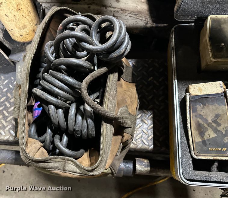 image for item DO3194 1996 Cedarapids  CR461 paver