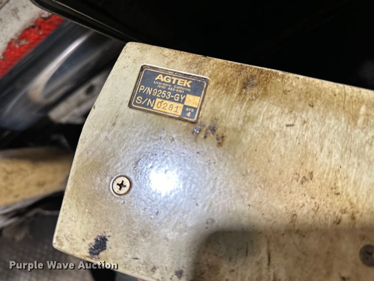 image for item DO3194 1996 Cedarapids  CR461 paver