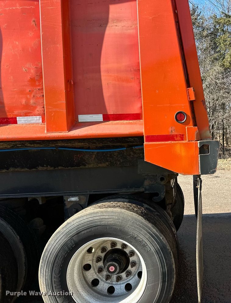 image for item DO3196 1998 East End Dump end dump trailer