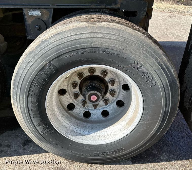 image for item DO3196 1998 East End Dump end dump trailer