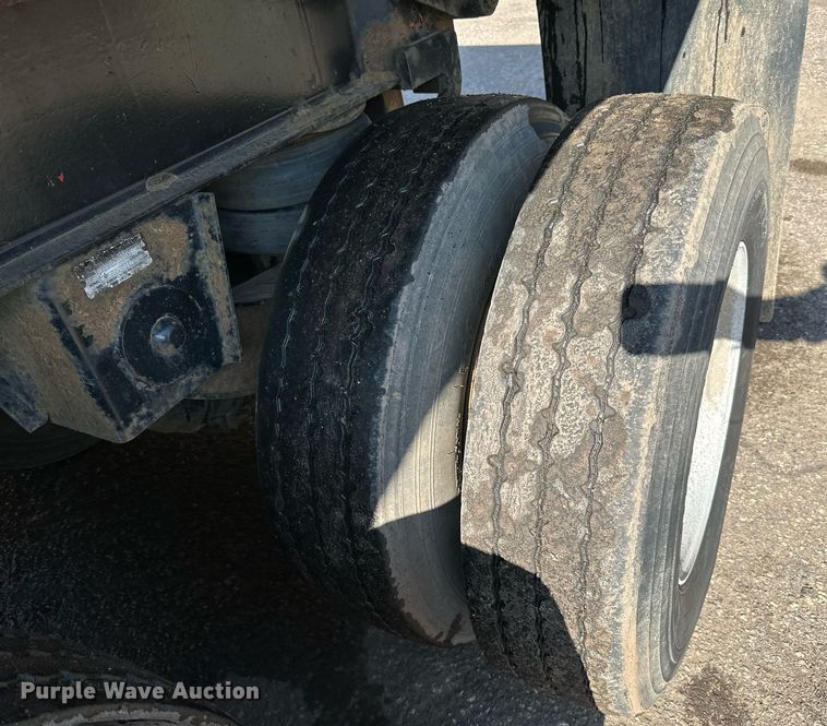 image for item DO3196 1998 East End Dump end dump trailer