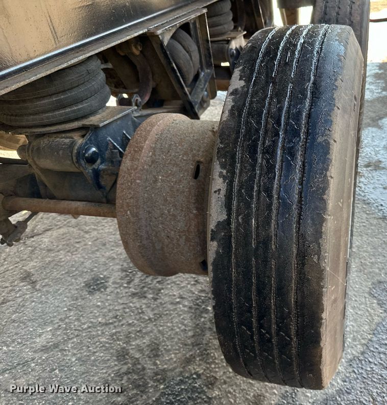 image for item DO3196 1998 East End Dump end dump trailer