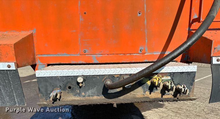 image for item DO3197 2006 Schien  29SD end dump trailer