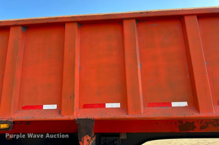 image for item DO3197 2006 Schien  29SD end dump trailer