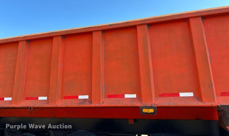 image for item DO3197 2006 Schien  29SD end dump trailer