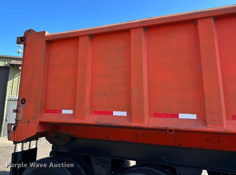 image for item DO3197 2006 Schien  29SD end dump trailer