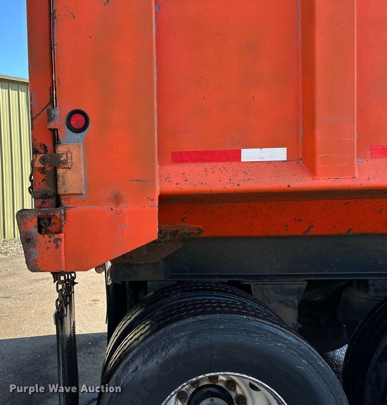 image for item DO3197 2006 Schien  29SD end dump trailer