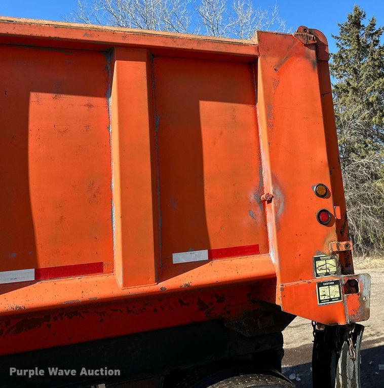 image for item DO3197 2006 Schien  29SD end dump trailer