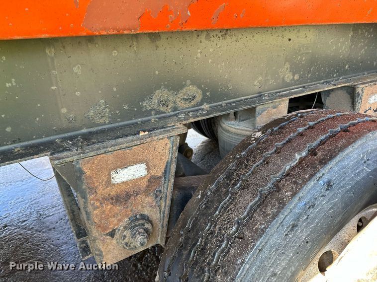 image for item DO3197 2006 Schien  29SD end dump trailer