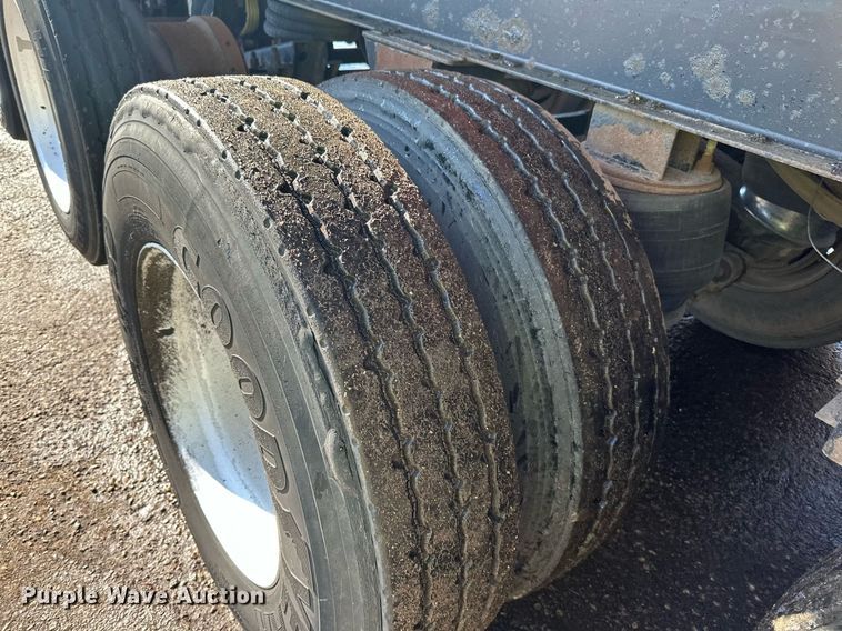 image for item DO3197 2006 Schien  29SD end dump trailer