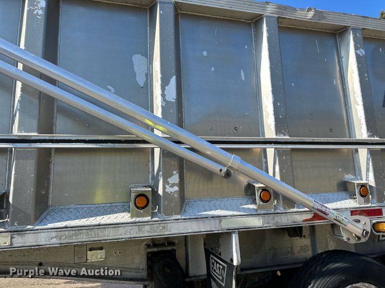 image for item DO3198 1995 East end dump trailer