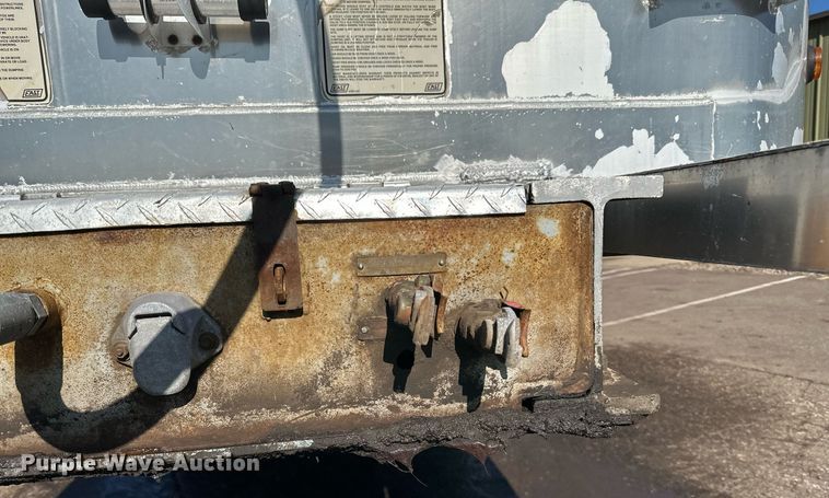 image for item DO3198 1995 East end dump trailer