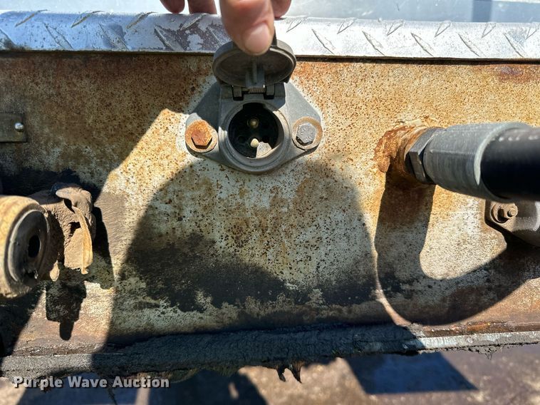 image for item DO3198 1995 East end dump trailer