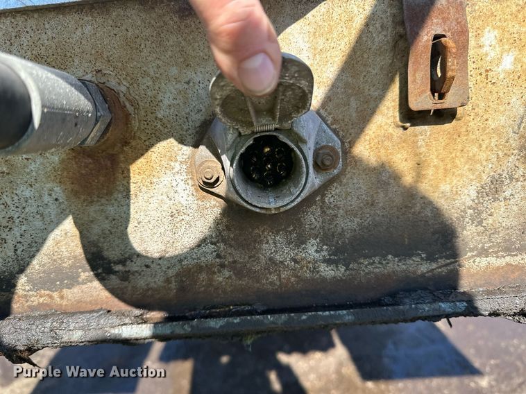 image for item DO3198 1995 East end dump trailer