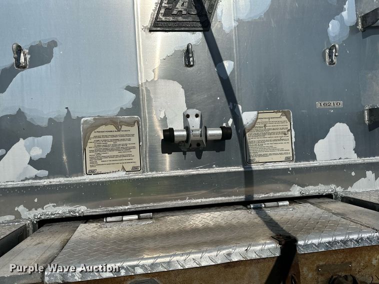 image for item DO3198 1995 East end dump trailer