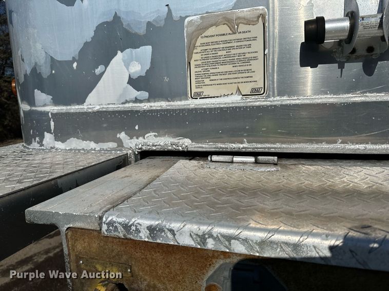 image for item DO3198 1995 East end dump trailer