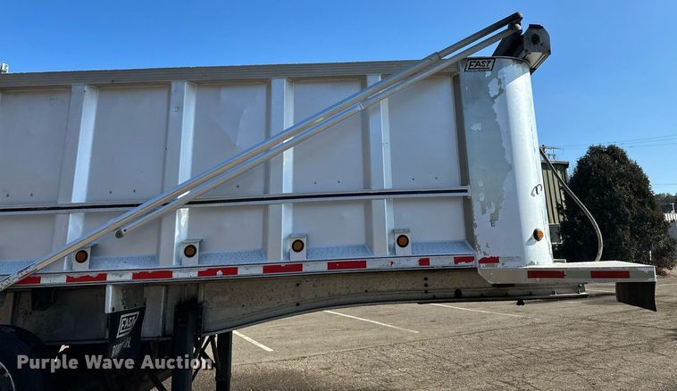 image for item DO3198 1995 East end dump trailer