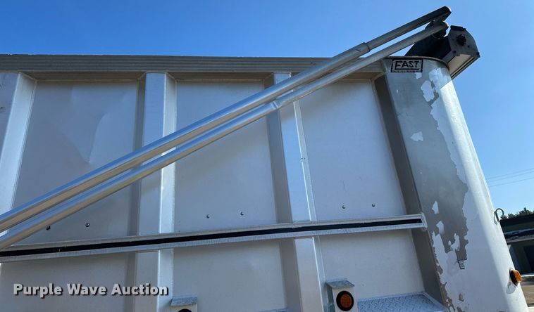 image for item DO3198 1995 East end dump trailer