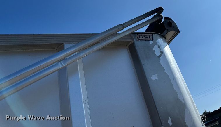 image for item DO3198 1995 East end dump trailer