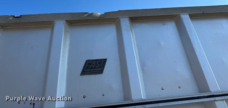 image for item DO3198 1995 East end dump trailer