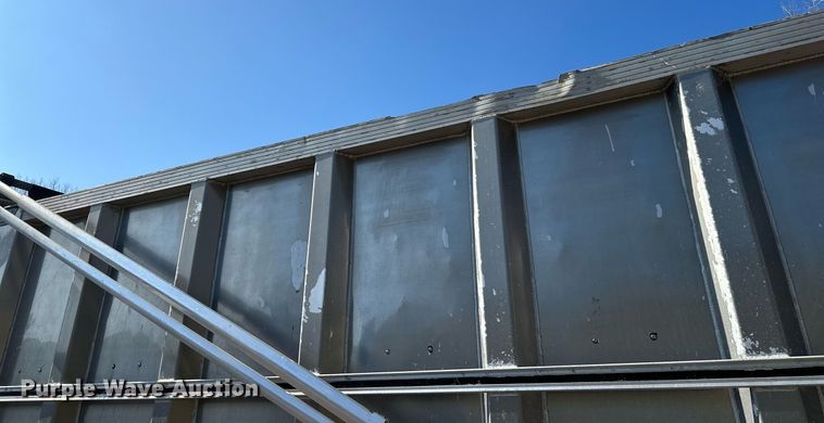 image for item DO3198 1995 East end dump trailer