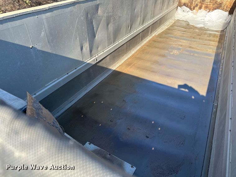 image for item DO3198 1995 East end dump trailer