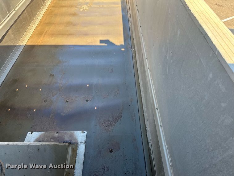 image for item DO3198 1995 East end dump trailer