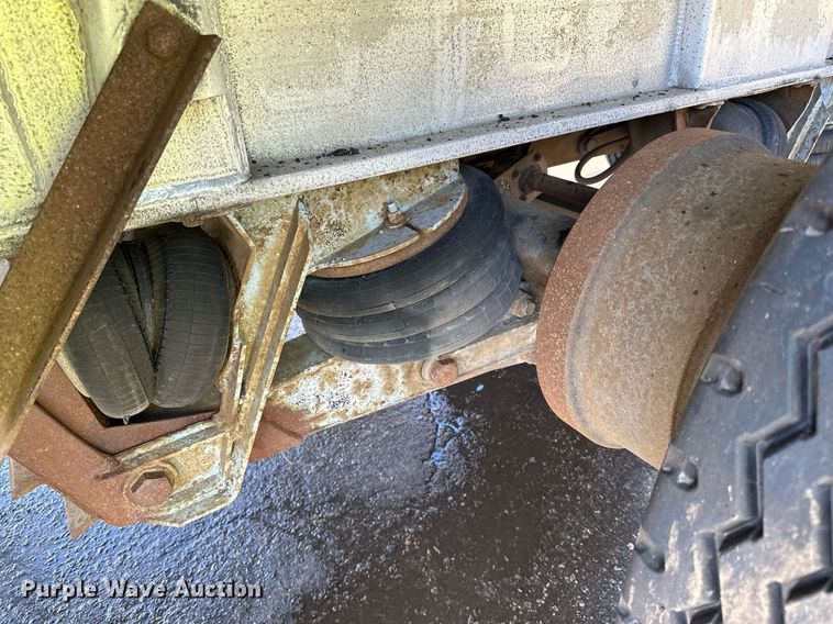 image for item DO3198 1995 East end dump trailer