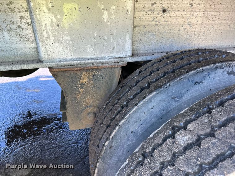 image for item DO3198 1995 East end dump trailer