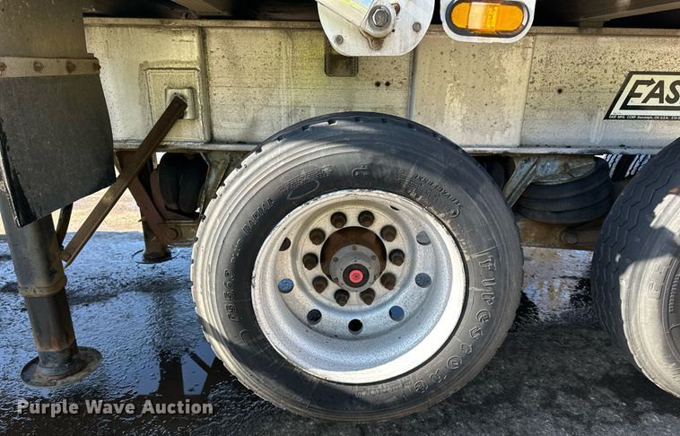 image for item DO3198 1995 East end dump trailer