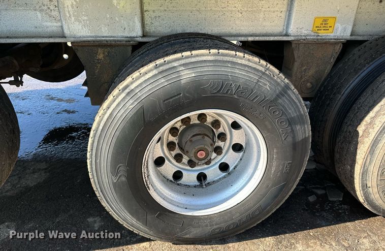 image for item DO3198 1995 East end dump trailer