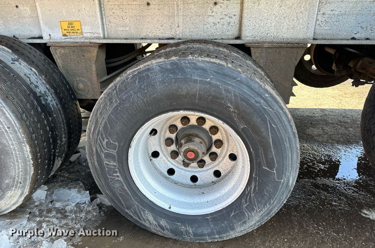 image for item DO3198 1995 East end dump trailer