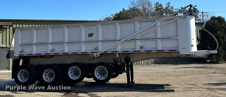 image for item DO3199 1998 East end dump trailer