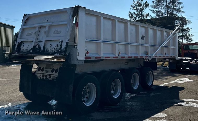 image for item DO3199 1998 East end dump trailer