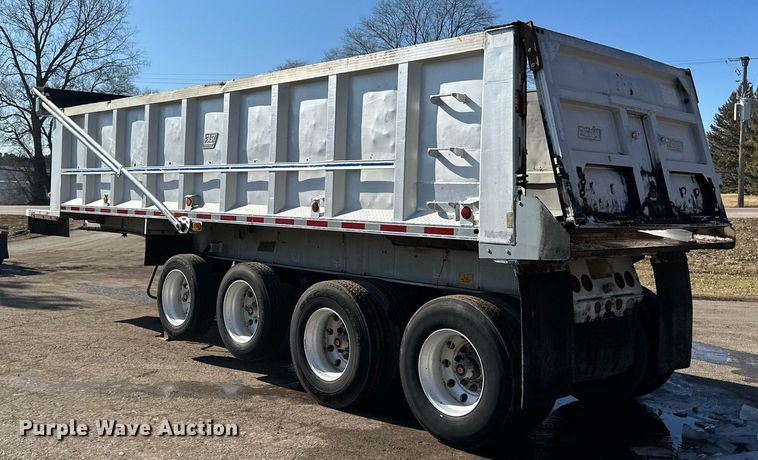 image for item DO3199 1998 East end dump trailer