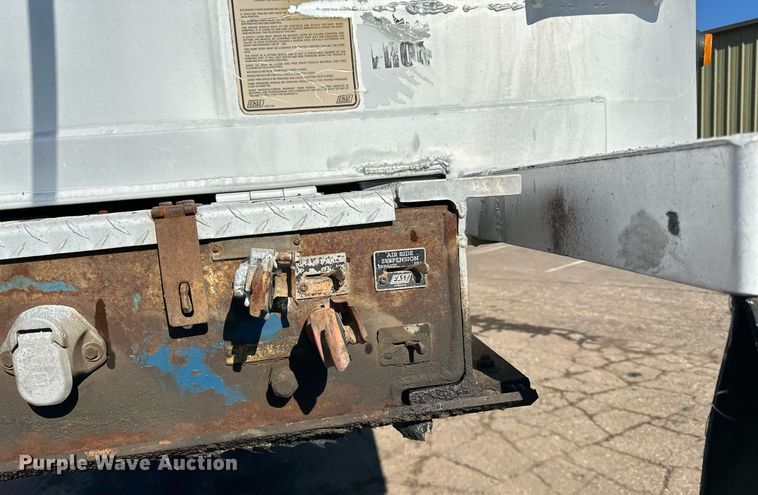 image for item DO3199 1998 East end dump trailer