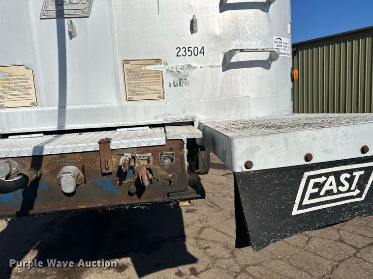 image for item DO3199 1998 East end dump trailer