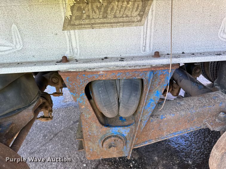image for item DO3199 1998 East end dump trailer
