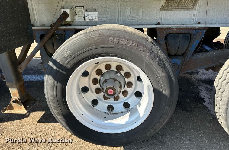 image for item DO3199 1998 East end dump trailer