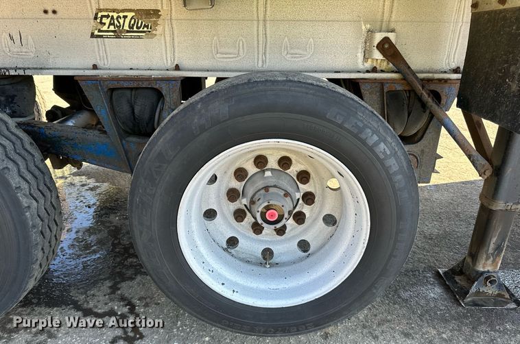 image for item DO3199 1998 East end dump trailer