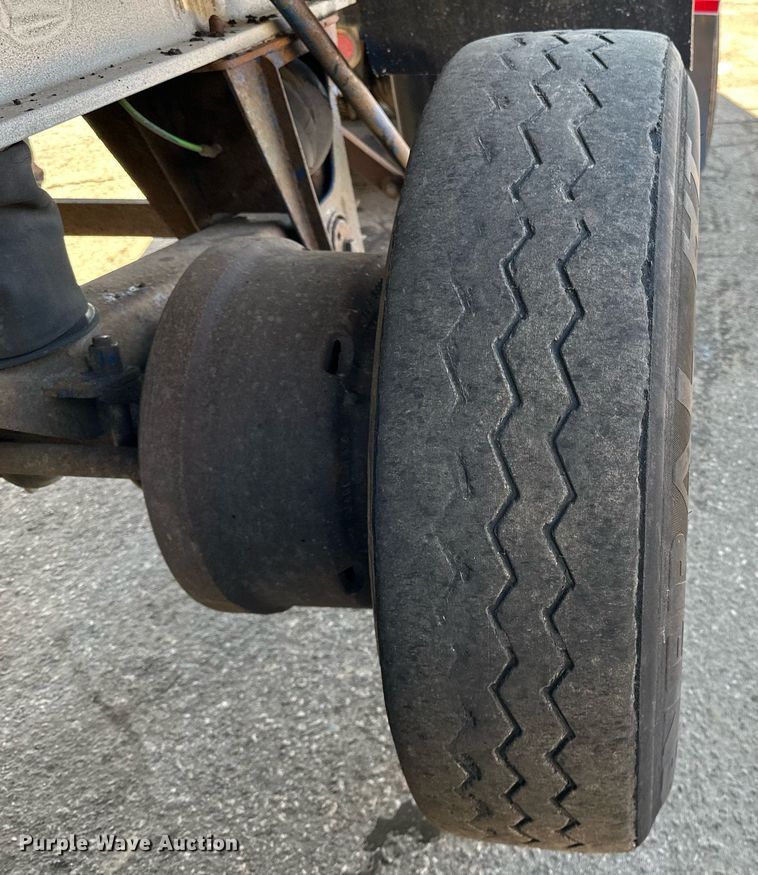 image for item DO3199 1998 East end dump trailer