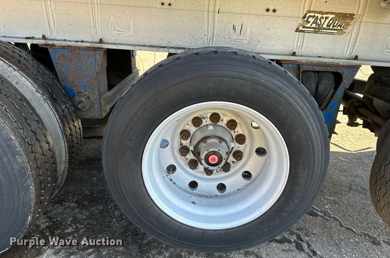 image for item DO3199 1998 East end dump trailer