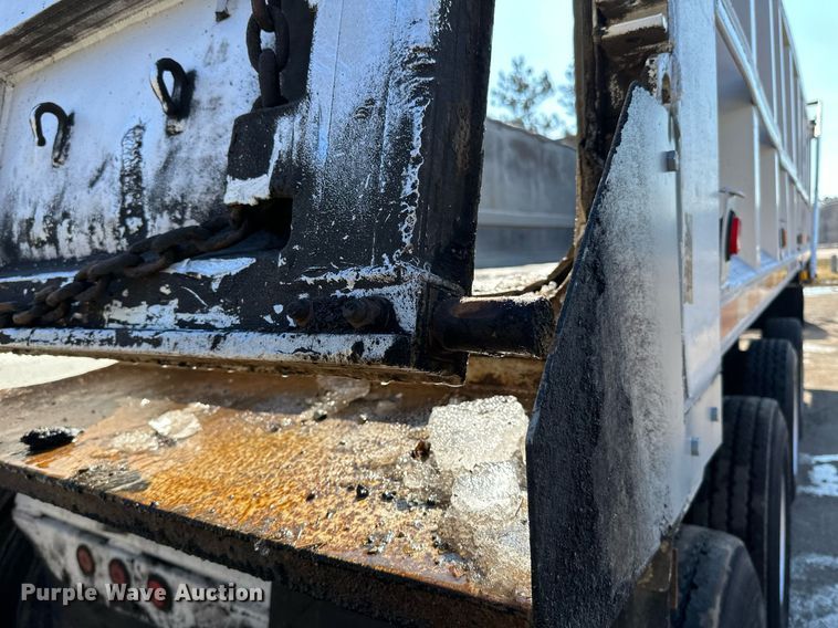 image for item DO3199 1998 East end dump trailer