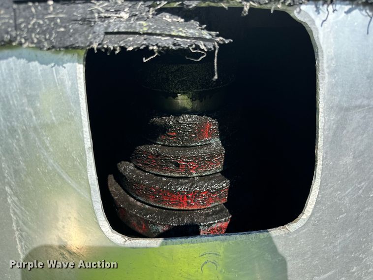 image for item DO3200 1997 East end dump trailer