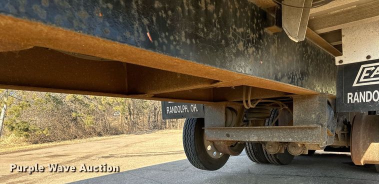 image for item DO3200 1997 East end dump trailer