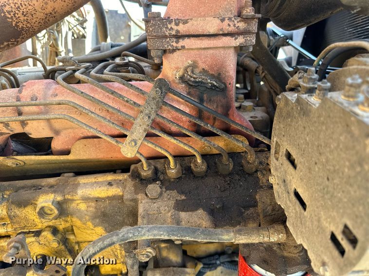 image for item DO3201 1993 Ford  L9000 dump truck