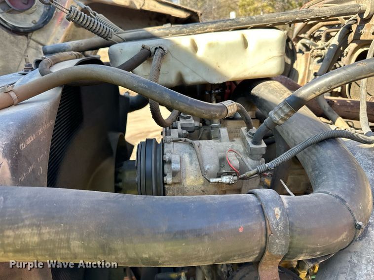 image for item DO3201 1993 Ford  L9000 dump truck