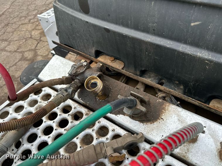 image for item DO3203 2002 Western Star 4900 semi truck