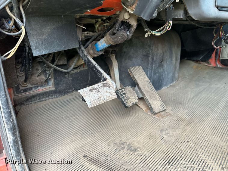 image for item DO3203 2002 Western Star 4900 semi truck